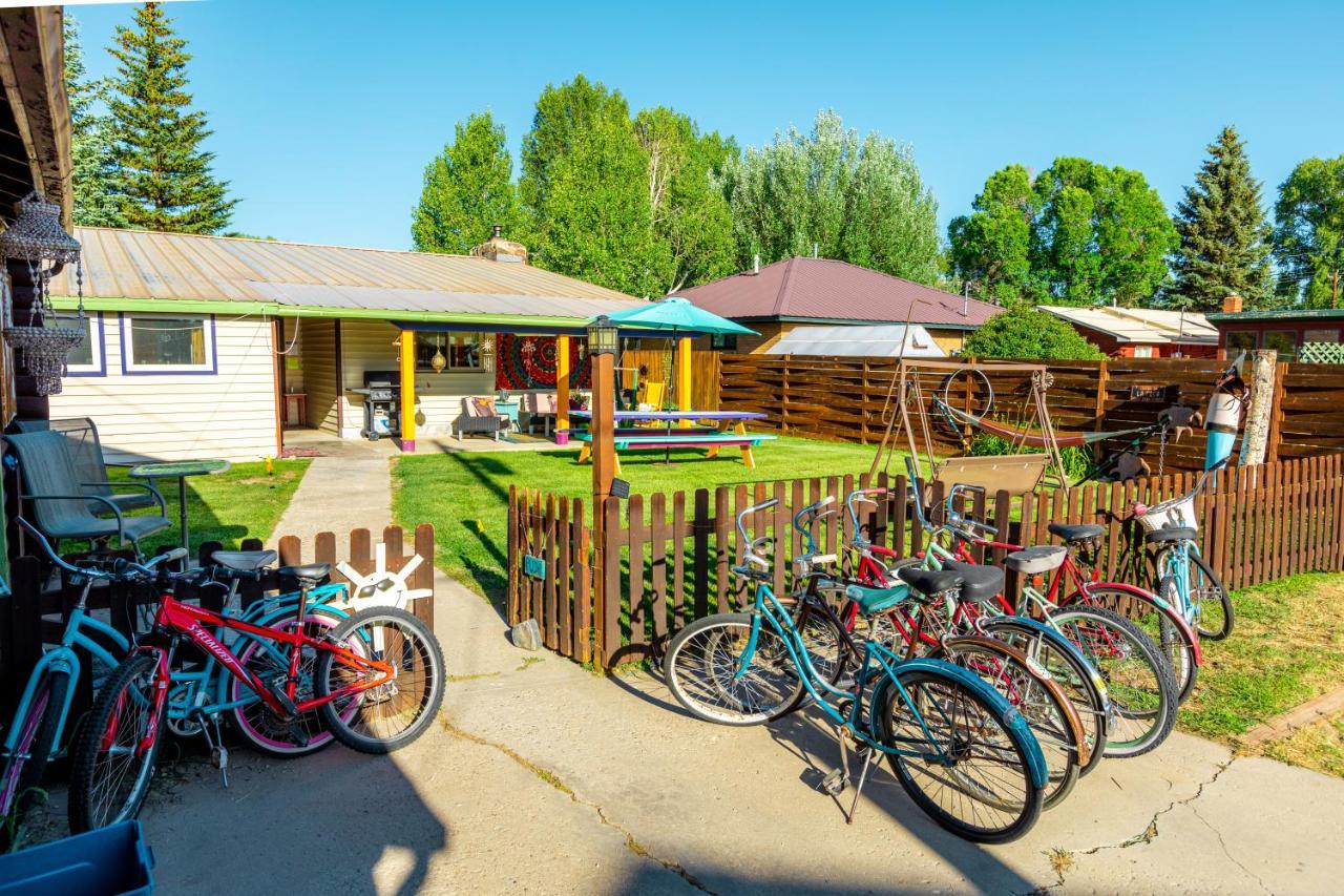 The Wanderlust Hostel Гънисън Екстериор снимка
